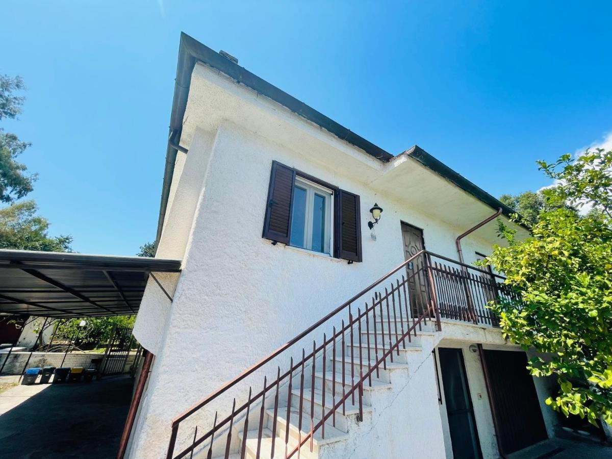 La Casa Di Nonna Attilia Apartment ฟอนดี ภายนอก รูปภาพ